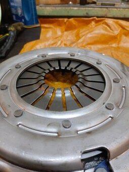 Spojka + ložisko bmw e87 1.6i