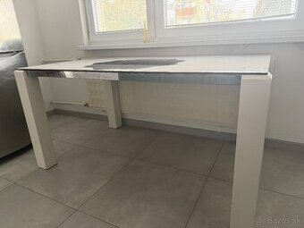 Predám sklenený stôl