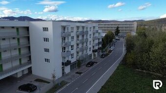 RADO | Nové obchodné priestory s parkovacím státím | 57m2 | 