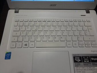 Predám  Acer Aspire V3-371