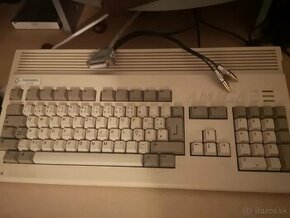 Predám Commodore Amiga 1200 + výbava - 1