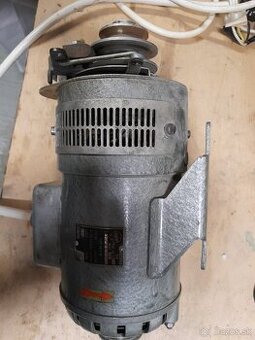 Motor EK3L8