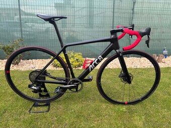 Predám cestný bicykel ARC8 – SRAM Force XPLR AXS, veľkosť XS