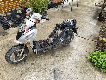 Nekompletny skuter Vonroad 50ccm
