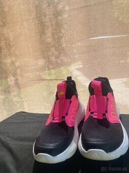 Adidas ružovočierne topanky