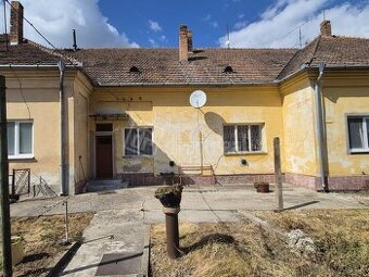 Zariadený 2-izbový RD s parkovaním a veľkým dvorom z…