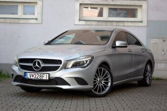 Mercedes-Benz CLA Kupé 180 AMG LINE