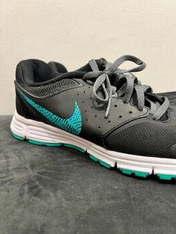 NIKE športové tenisky