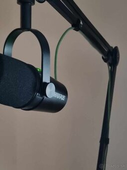 Shure MV7
