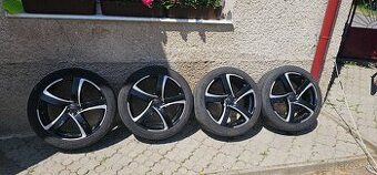 Elektróny Shark 235/45 R20