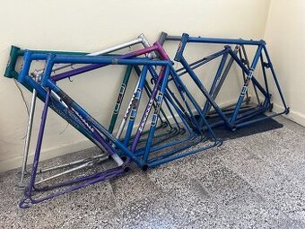 Favorit F8 ram kostra bez vidlice