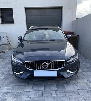 VOLVO V60 B4, 56tis km, 08/2020, AT/8, NEBÚRANÉ, TOP VÝBAVA
