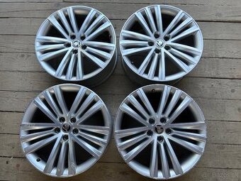 Originál ALU Škoda 8x19, 5x112 ET 44.