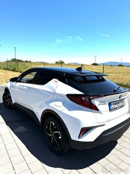 Toyota C-HR 1.8 Hybrid (2021), TOP STAV, 1. majiteľ, záruka - 1