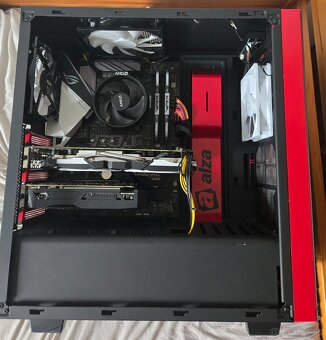 Predam tento Budget pc s Dvoma Grafickými kartamy