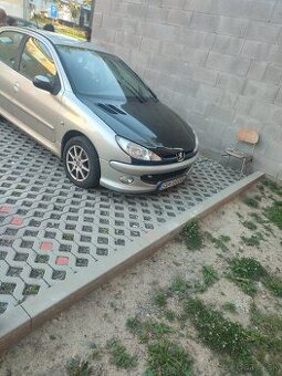 Predám vymením Peugeot 206 1.4 benzín STK EK 06.26