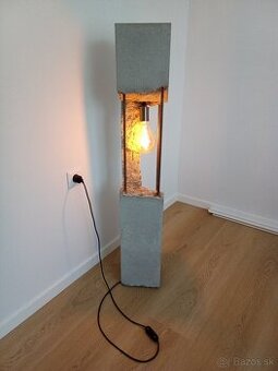 Betónová lampa