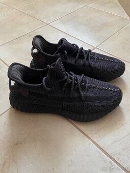 Yeezy Boost 350 V2 BLACK
