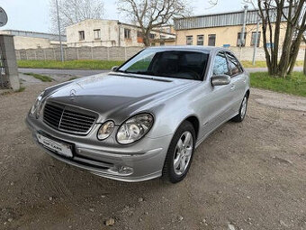 Mercedes-Benz E trieda Sedan 320 Avantgarde A/T 4x4