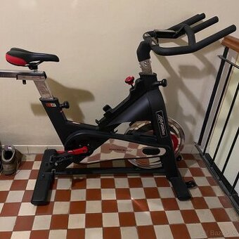 Stacionárny bicykel