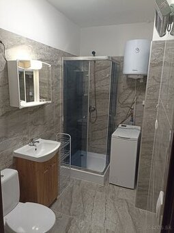 Prenajmem garsónku v Ilave