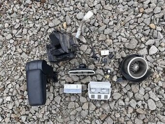 Škoda Rapid diely interieru, opierka,lišty,osvetlenie,výduch - 1