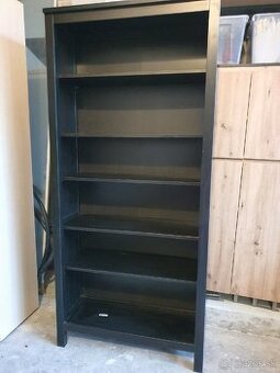 Ikea Hemnes knižnica