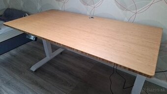 Bambusová stolová doska