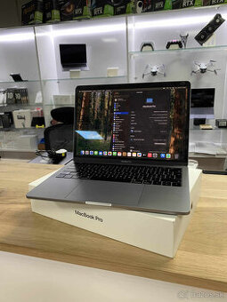 Macbook Pro 2018 256GB 16GB RAM