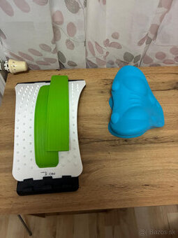 Predám podušku pod krk a masážny prístroj na naťahovanie