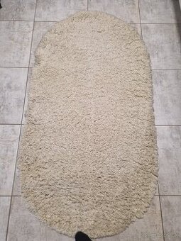 Ovalny koberec dlhy vlas 150x80cm