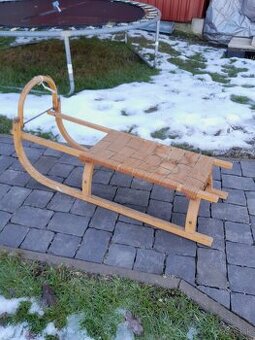 Predám sánky cena 15€