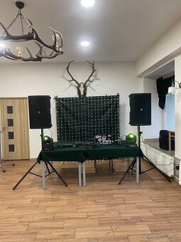 Dj, živá hudba, akordeón