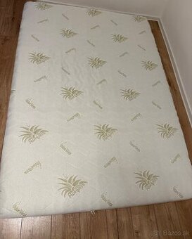 Vysoký antialergický penový matrac Derf 140x200-poťah Aloe