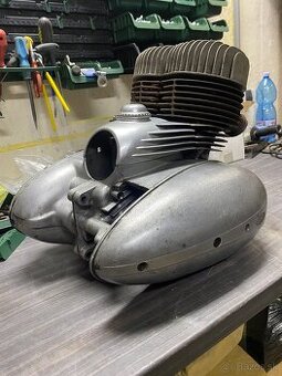 Motor Jawa 350/360 361 BEZ VÝROBNÉHO ČÍSLA