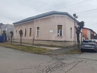 Predaj rodinného domu s možnosťou podnikania v srdci Lučenca