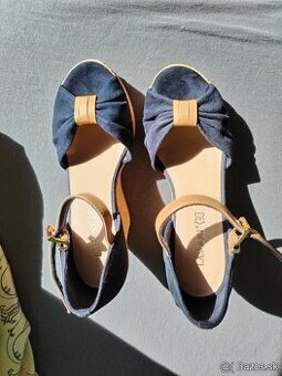 Nové dámske sandále na platforme....