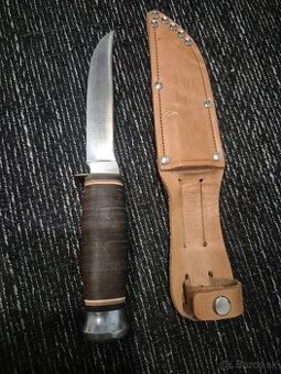 Lovecký nôž s pošvou