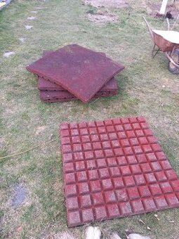 Gumová dlažba/podložka