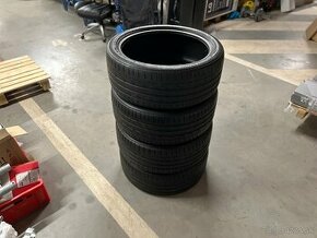 letné pneu Bridgestone Potenza 235/40 R19