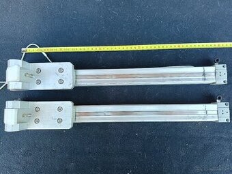 lineárny pneumatický posuv SMC 30 cm