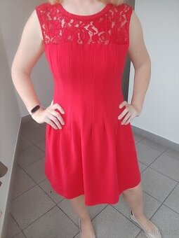 Krásne červené šaty H&M -veľ. 40