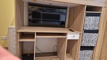 Poschodova posteľ s Tv Samsung