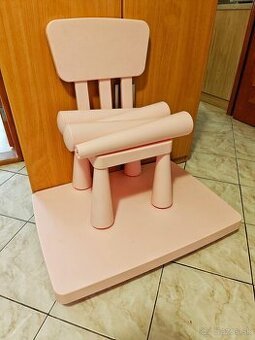 Ružový detský stolík + stolička Mamut (Ikea)