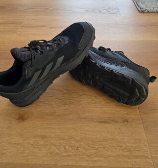 Adidas terrex