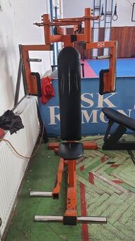 Stroj na prsia(bench stroj)