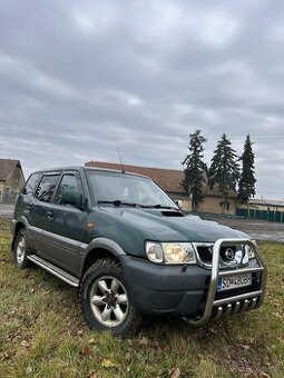 Nissan terrano