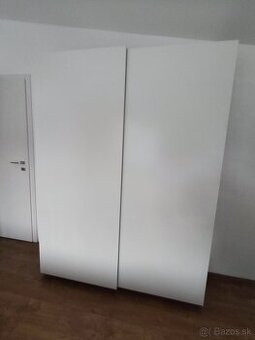 Skrina Ikea ram + posuvne dvere