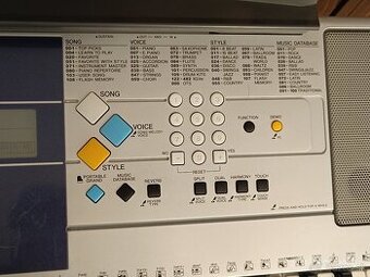 Keyboard Yamaha psr E323