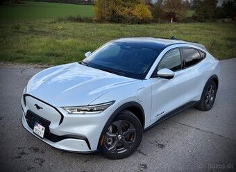 Ford Mustang Mach-E 216KW / 99 kWh Panorama